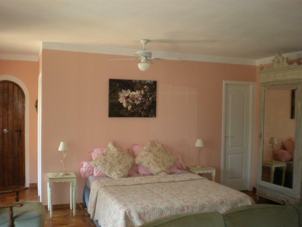 Ferienwohnung Appart Amande Des Amandeirets Châteauneuf-lès-Martigues Exterior foto